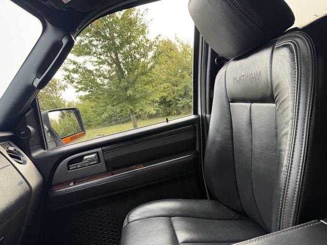 Photo of 2016 Oxford White Ford Expedition EL
