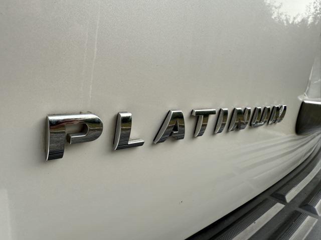 Photo of 2016 Oxford White Ford Expedition EL
