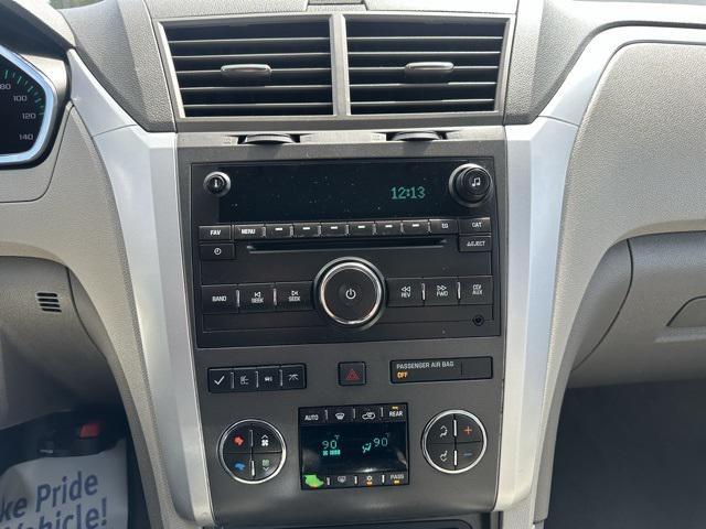Photo of 2011 Cyber Gray Metallic Chevrolet Traverse