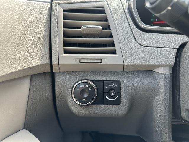 Photo of 2011 Cyber Gray Metallic Chevrolet Traverse