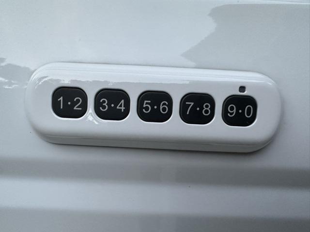 Photo of 2022 Oxford White Ford Bronco