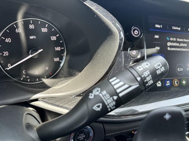 Photo of 2022 Summit White Buick Envision