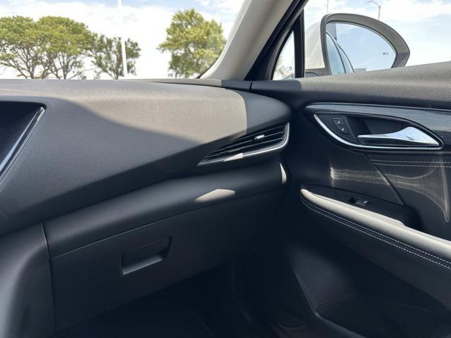 Photo of 2022 Summit White Buick Envision
