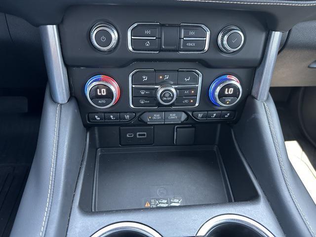 Photo of 2022 Summit White GMC Yukon XL