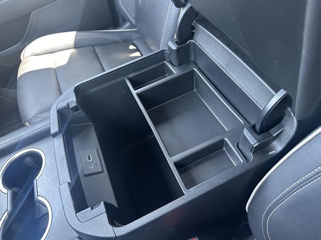 Photo of 2022 Summit White GMC Yukon XL