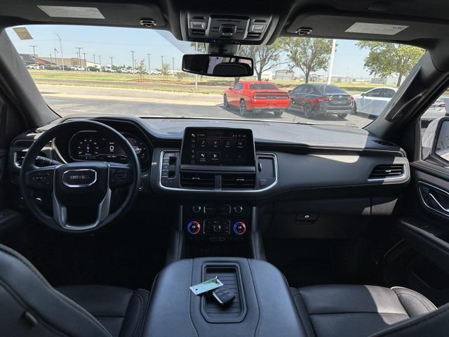 Photo of 2022 Summit White GMC Yukon XL