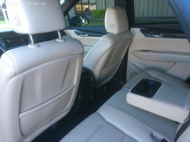 Photo of 2019 Stellar Black Metallic Cadillac XT5