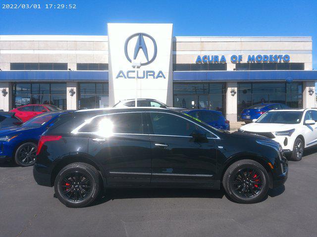 Photo of 2019 Stellar Black Metallic Cadillac XT5
