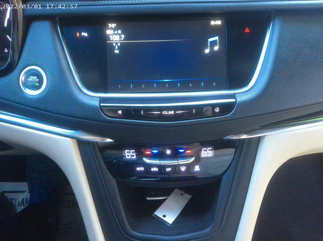 Photo of 2019 Stellar Black Metallic Cadillac XT5