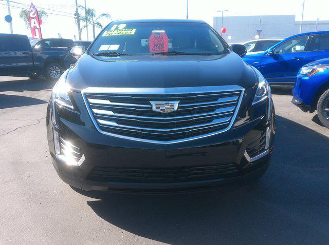 Photo of 2019 Stellar Black Metallic Cadillac XT5