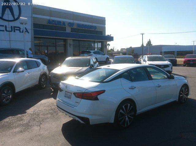 Photo of 2020 Pearl White Tricoat Nissan Altima