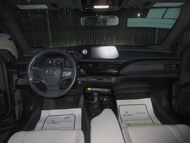 Photo of 2022 Cloudburst Gray Lexus UX 250h