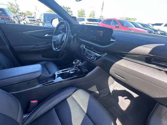 Photo of 2024 Ebony Twilight Metallic Buick Envista