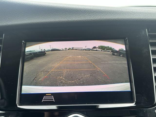 Photo of 2022 Summit White Buick Encore