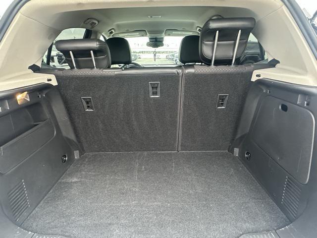 Photo of 2022 Summit White Buick Encore