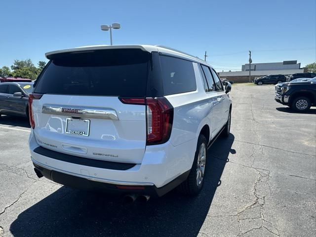 Photo of 2021 White Frost Tricoat GMC Yukon XL