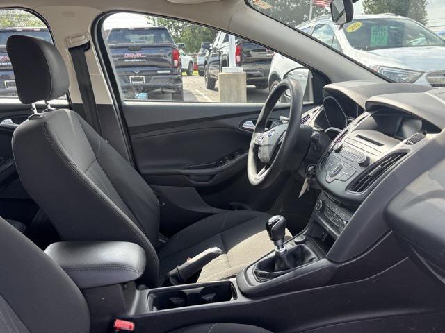 Photo of 2015 TUXEDO BLACK Ford Focus