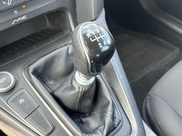 Photo of 2015 TUXEDO BLACK Ford Focus