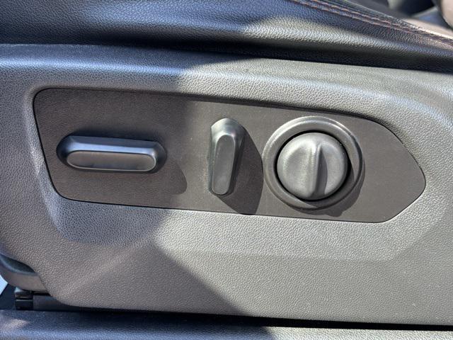 Photo of 2020 Onyx Black GMC Sierra 1500