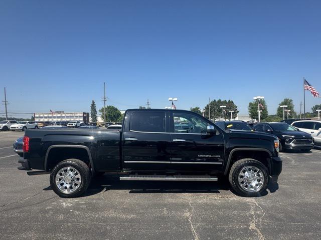 Photo of 2018 Onyx Black GMC Sierra 2500