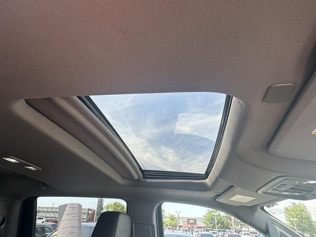 Photo of 2023 White Frost Tricoat GMC Sierra 2500