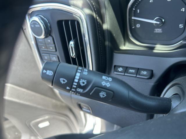 Photo of 2023 White Frost Tricoat GMC Sierra 2500