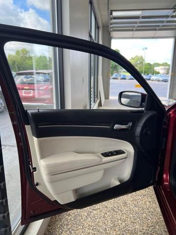 Photo of 2016 Velvet Red Pearlcoat Chrysler 300