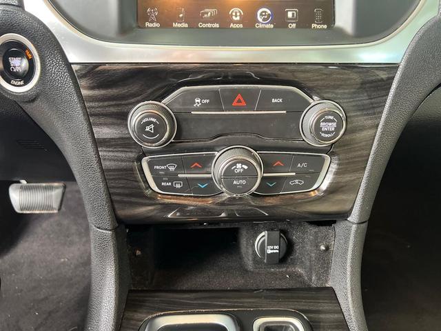 Photo of 2016 Velvet Red Pearlcoat Chrysler 300