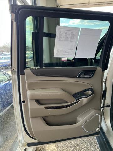 Photo of 2016 Sparkling Silver Metallic GMC Yukon XL