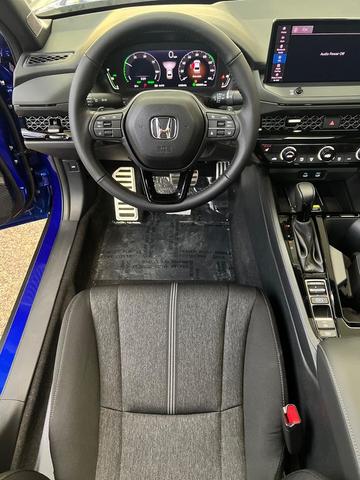 Photo of 2025 Still Night Pearl Honda Accord Hybrid