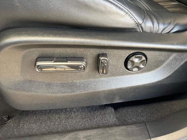Photo of 2018 White Diamond Pearl Honda CR-V