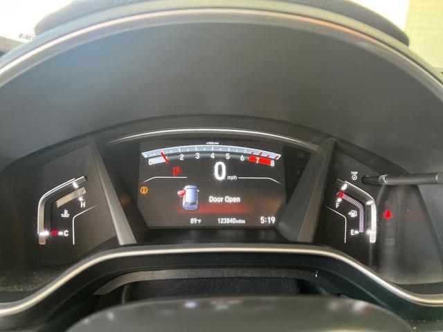 Photo of 2018 White Diamond Pearl Honda CR-V