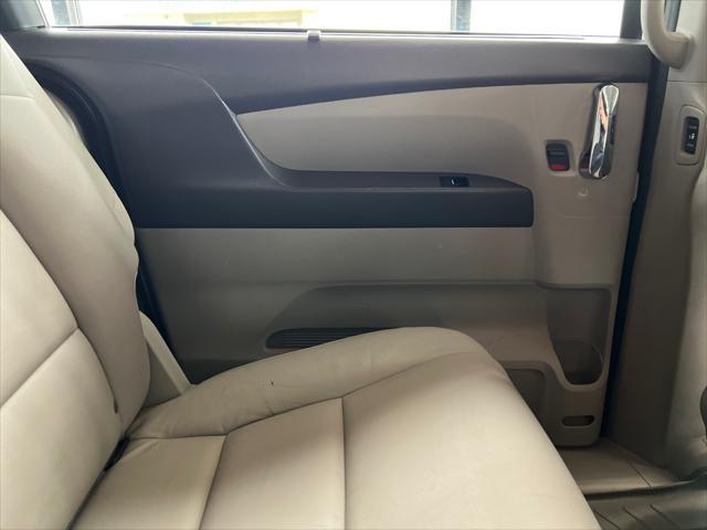 Photo of 2014 Alabaster Silver Metallic Honda Odyssey