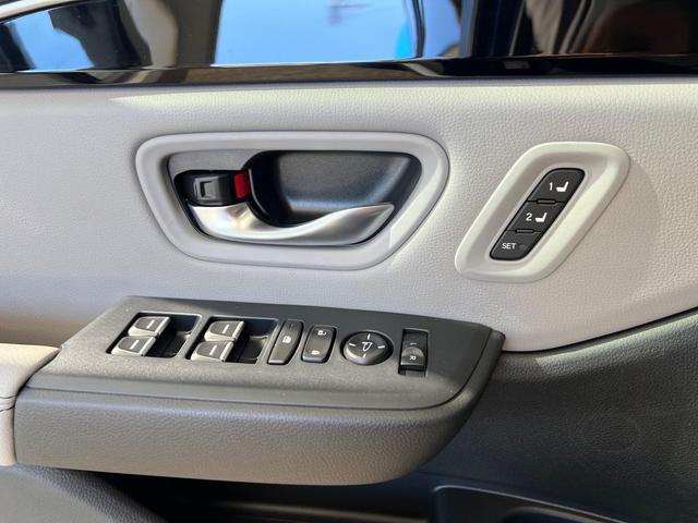 Photo of 2025 Obsidian Blue Pearl Honda Pilot