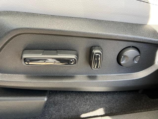 Photo of 2025 Obsidian Blue Pearl Honda Pilot