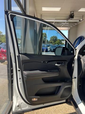 Photo of 2021 Platinum White Pearl Honda Pilot