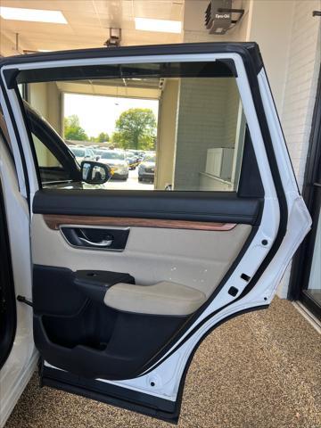 Photo of 2019 Platinum White Pearl Honda CR-V