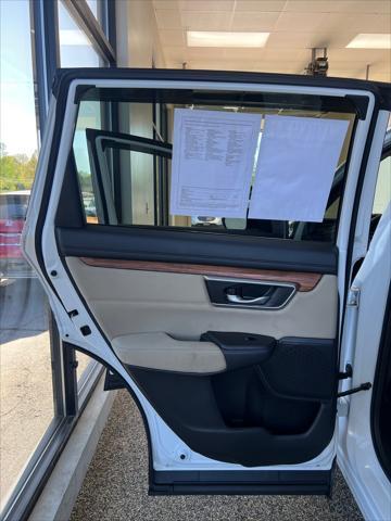 Photo of 2019 Platinum White Pearl Honda CR-V