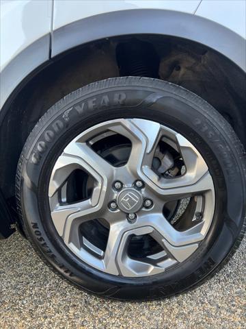 Photo of 2019 Platinum White Pearl Honda CR-V