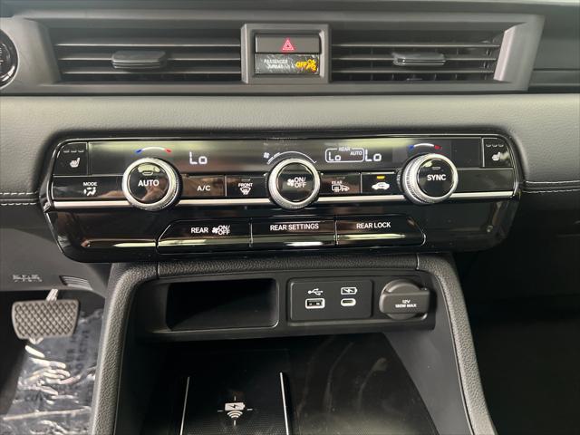 Photo of 2025 Crystal Black Pearl Honda Pilot