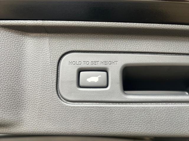 Photo of 2025 Crystal Black Pearl Honda Pilot