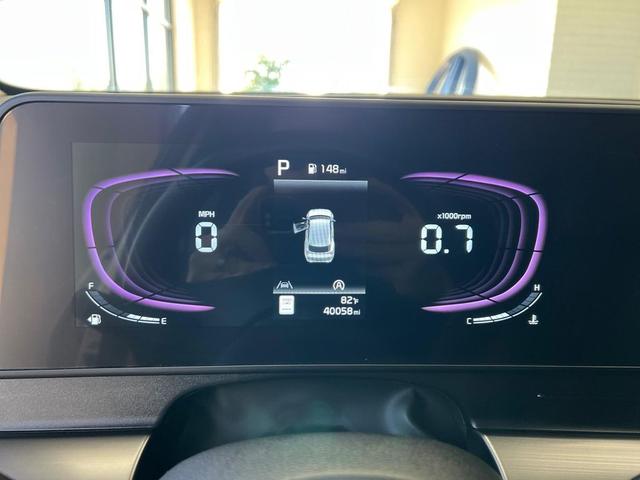 Photo of 2023 Glacial White Pearl Kia Sportage