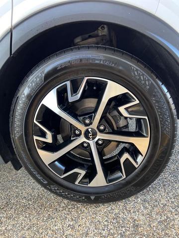 Photo of 2023 Glacial White Pearl Kia Sportage