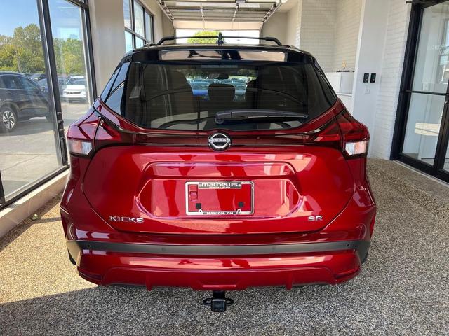 Photo of 2023 Scarlet Ember Tintcoat/Super Black Nissan Kicks