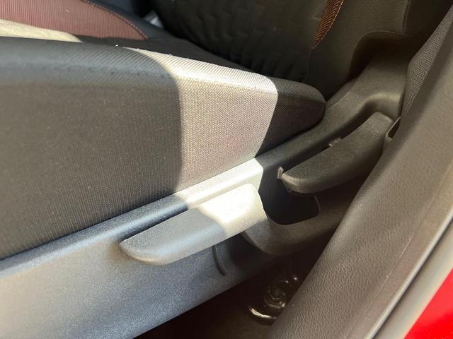 Photo of 2023 Scarlet Ember Tintcoat/Super Black Nissan Kicks