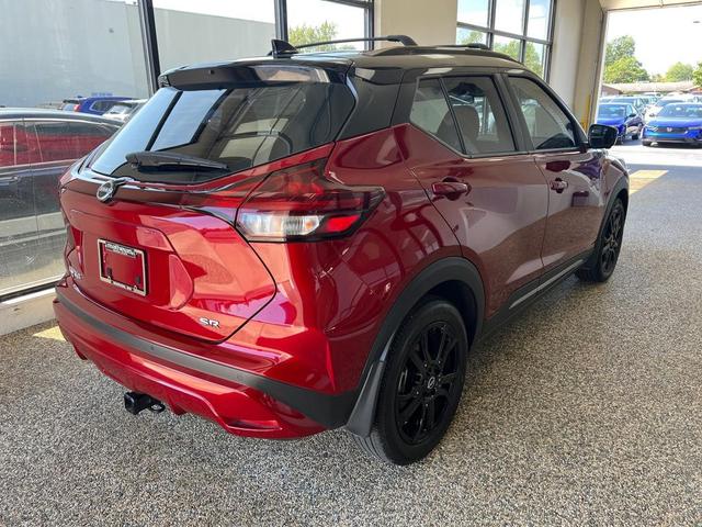 Photo of 2023 Scarlet Ember Tintcoat/Super Black Nissan Kicks