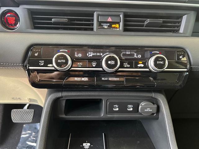 Photo of 2026 Radiant Red Metallic II Honda Passport