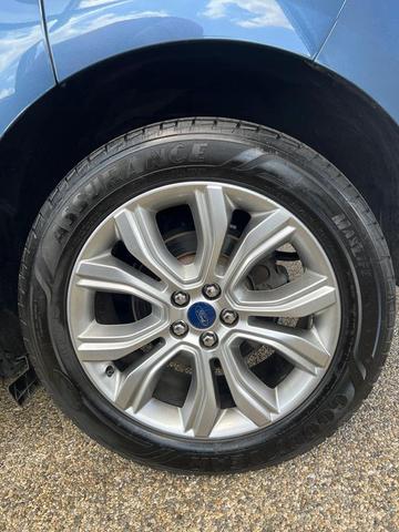 Photo of 2019 Blue Metallic Ford Edge