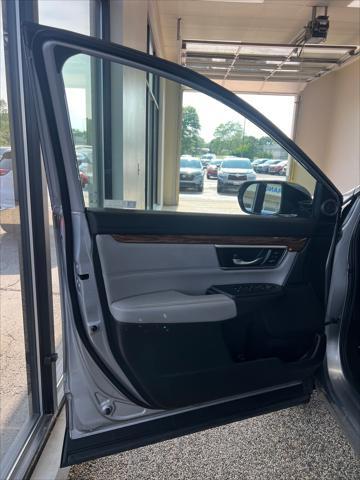 Photo of 2022 Lunar Silver Metallic Honda CR-V