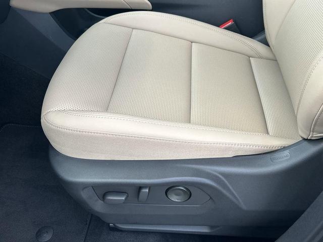 Photo of 2025 Gray Buick Envision